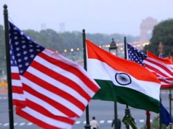 us indian flags.jpg